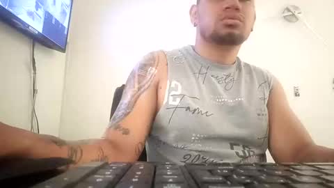 Snapshot of aaronhunter__ chatting on 4, 1, 2025 ig aaron hunter123 online show from 4, 1, 2025