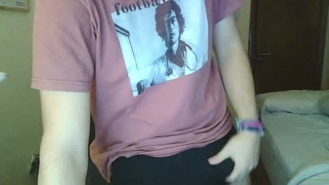 Snapshot of aaronlavine chatting on 26, 12, 2024 aaronlavine online show from 26, 12, 2024