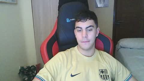 Snapshot of aaronlavine chatting on 28, 12, 2024 aaronlavine online show from 28, 12, 2024