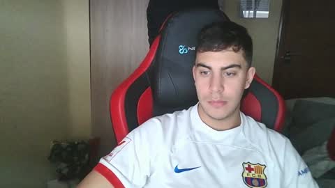 Snapshot of aaronlavine chatting on 29, 12, 2024 aaronlavine online show from 29, 12, 2024