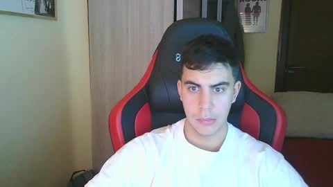 Snapshot of aaronlavine chatting on 11, 2, 2025 aaronlavine online show from 11, 2, 2025