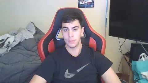 Snapshot of aaronlavine chatting on 12, 11, 2025 aaronlavine online show from 12, 11, 2025