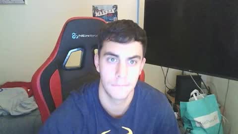 Snapshot of aaronlavine chatting on 17, 11, 2025 aaronlavine online show from 17, 11, 2025