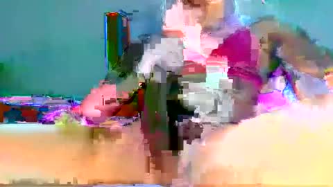 Snapshot of aaronlucasx_ chatting on 5, 10, 2025 Aaron online show from 5, 10, 2025