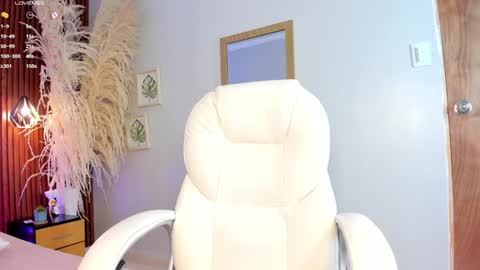 Aashley online show from 5, 12, 2024