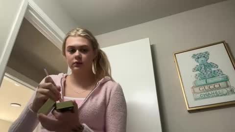 Snapshot of ababyy2901 chatting on 19, 9, 2025 ababyy2901 online show from 19, 9, 2025