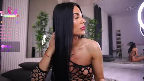 Snapshot of abbela_white chatting on 5, 3, 2025 Alexa online show from 5, 3, 2025
