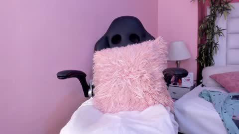 abbey_walker online show from 27, 12, 2024
