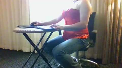 Abbie Cross online show from 14, 5, 2026