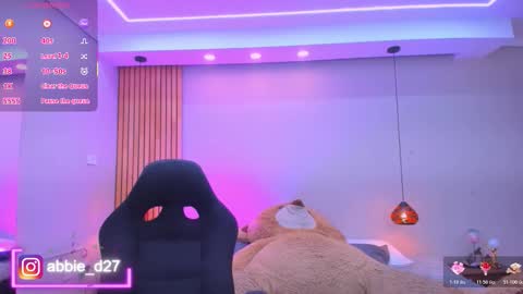 Abbie Edmond  online show from 23, 12, 2025