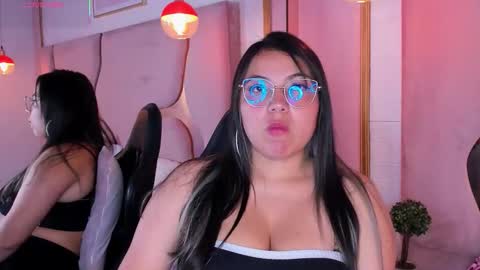 abbiejones_ online show from 18, 11, 2025