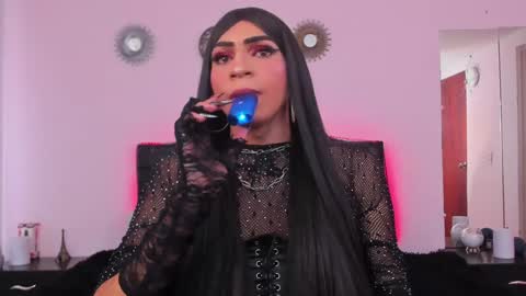 Abbigail Fuster  online show from 24, 1, 2025