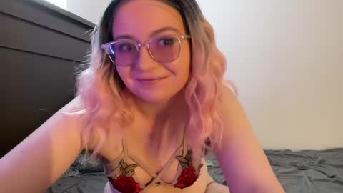 Abbi Willow online show from 9, 5, 2026