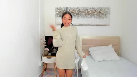 Snapshot of abby_dove1 chatting on 18, 12, 2024 Lucia online show from 18, 12, 2024