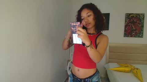 Snapshot of abby_dove1 chatting on 28, 1, 2025 Lucia online show from 28, 1, 2025