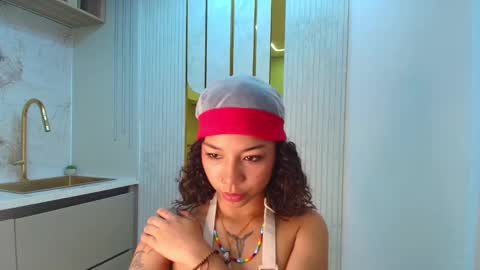 Snapshot of abby_dove1 chatting on 1, 2, 2025 Lucia online show from 1, 2, 2025