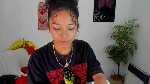 Snapshot of abby_dove1 chatting on 15, 2, 2025 Lucia online show from 15, 2, 2025
