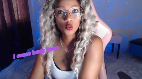 Snapshot of abby_liu chatting on 16, 1, 2025 May Imstagram online show from 16, 1, 2025