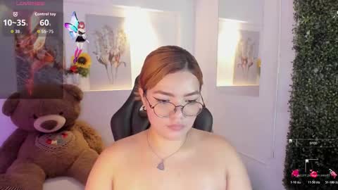 Snapshot of abby_mae_ chatting on 26, 11, 2025 Abby online show from 26, 11, 2025