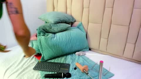 abbyadams23 online show from 12, 1, 2025