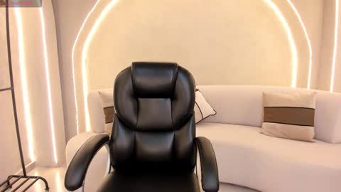 Snapshot of abbydalton chatting on 15, 9, 2025 Abby Dalton online show from 15, 9, 2025