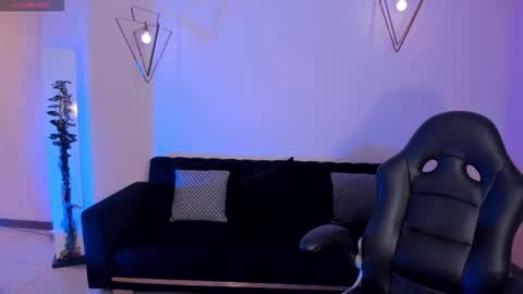 Snapshot of abbydalton chatting on 8, 10, 2025 Abby Dalton online show from 8, 10, 2025