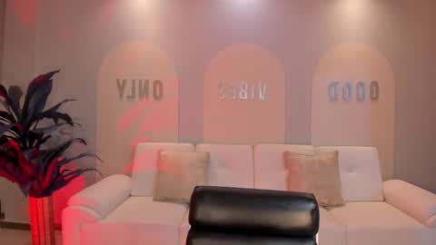 Snapshot of abbydalton chatting on 19, 10, 2025 Abby Dalton online show from 19, 10, 2025