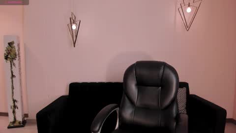 Snapshot of abbydalton chatting on 19, 11, 2025 Abby Dalton online show from 19, 11, 2025