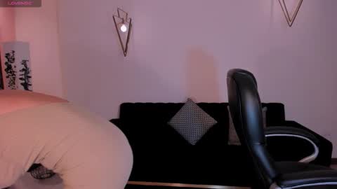 Snapshot of abbydalton chatting on 4, 12, 2025 Abby Dalton online show from 4, 12, 2025