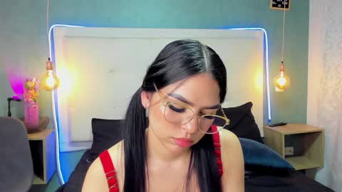 Abby Dixon  online show from 8, 12, 2024
