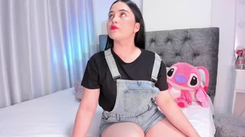 Snapshot of abbyfoxx_ chatting on 5, 3, 2025 Abby online show from 5, 3, 2025