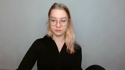 Abby Lovense is active online show from 9, 2, 2025