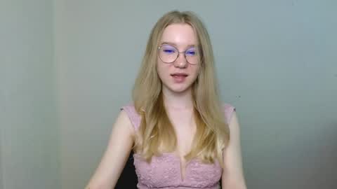 Snapshot of abbymoore__ chatting on 3, 4, 2026 Abby Lovense is active online show from 3, 4, 2026