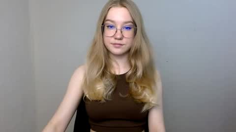 Snapshot of abbymoore__ chatting on 11, 4, 2026 Abby Lovense is active online show from 11, 4, 2026