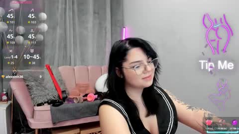 Abby Pearl online show from 19, 12, 2025