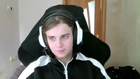 Snapshot of abbysal_blade chatting on 3, 10, 2025 abbysal_blade online show from 3, 10, 2025