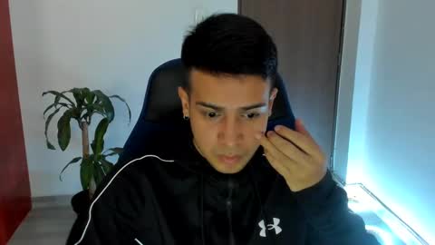 Snapshot of abelasburgo chatting on 15, 10, 2025 Independence model AbelAsburgo online show from 15, 10, 2025