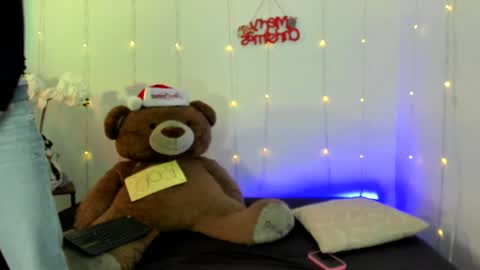  Abella and Kendra  online show from 5, 12, 2024