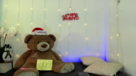  Abella and Kendra  online show from 7, 12, 2024