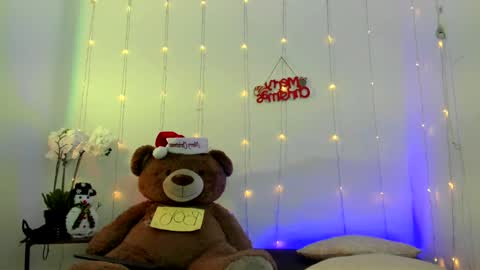  Abella and Kendra  online show from 10, 12, 2024