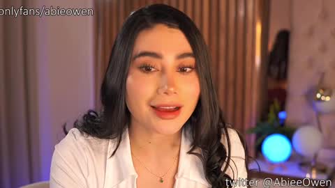 Snapshot of abie_owen chatting on 3, 10, 2025 abie_owen online show from 3, 10, 2025