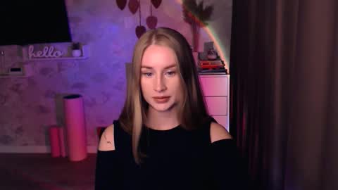 Snapshot of abigail_flex chatting on 19, 10, 2025 Anna online show from 19, 10, 2025