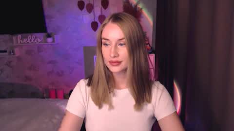 Snapshot of abigail_flex chatting on 5, 11, 2025 Anna online show from 5, 11, 2025