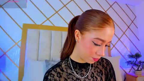 Snapshot of abigailcarter chatting on 7, 11, 2025 online show from 7, 11, 2025