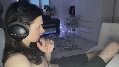 hi  cum in pvt noi extra tip online show from 22, 2, 2026