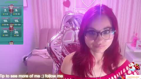 abril_ch_ online show from 20, 12, 2024