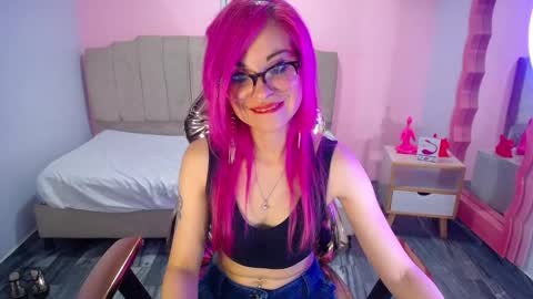 abril_ch_ online show from 30, 9, 2025