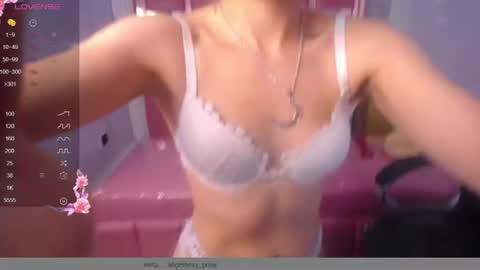 abril_ch_ online show from 20, 6, 2026