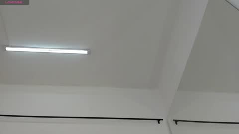 Abril  online show from 28, 12, 2024