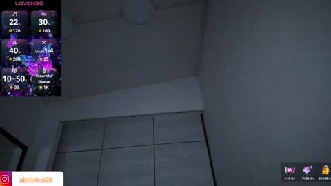 Abril  online show from 23, 1, 2025